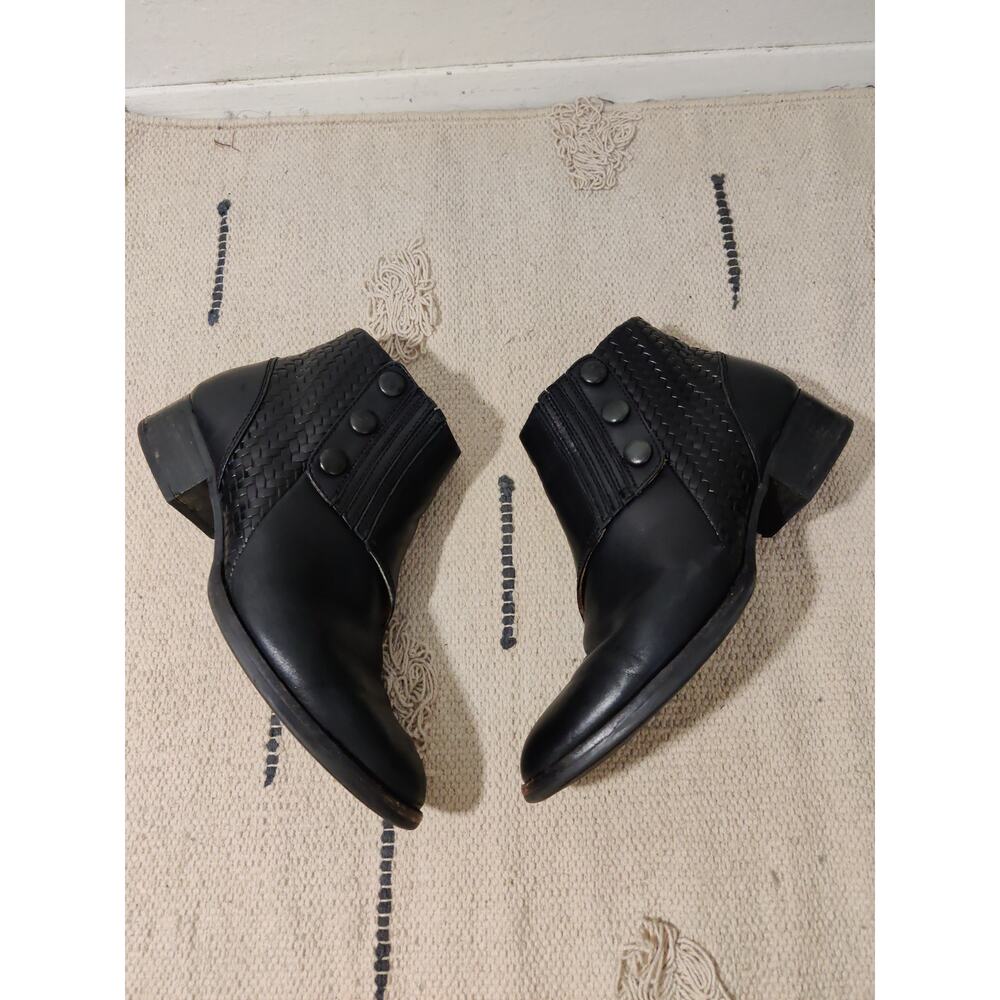 Ariat Spat Black Perforated Leather Wrap Button Ankle Boots Size 9.5 B